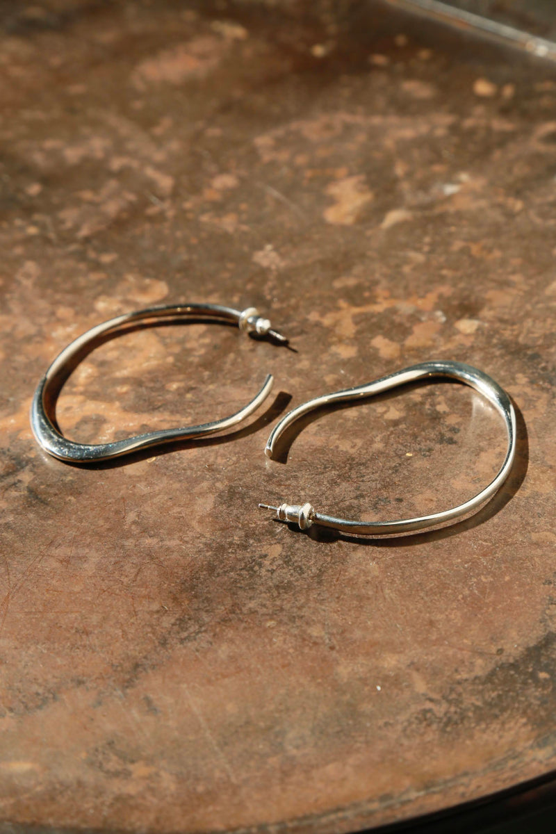 CALLMOON(コールムーン)のWAVE pierced earrings(Silver)(ピアス)の