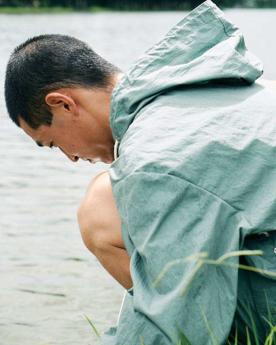 Urig(ウーリッヒ)のCNC LACE UP ANORAK(VIRIDIAN)(トップス)の通販 