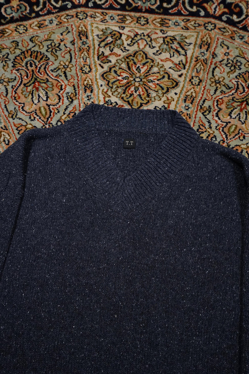 Taiga Takahashi(タイガタカハシ)のV-NECK SWEATER(INDIGO)(セーター)の通販 |  CEDARWOODのオンラインショップ – CEDARWOOD