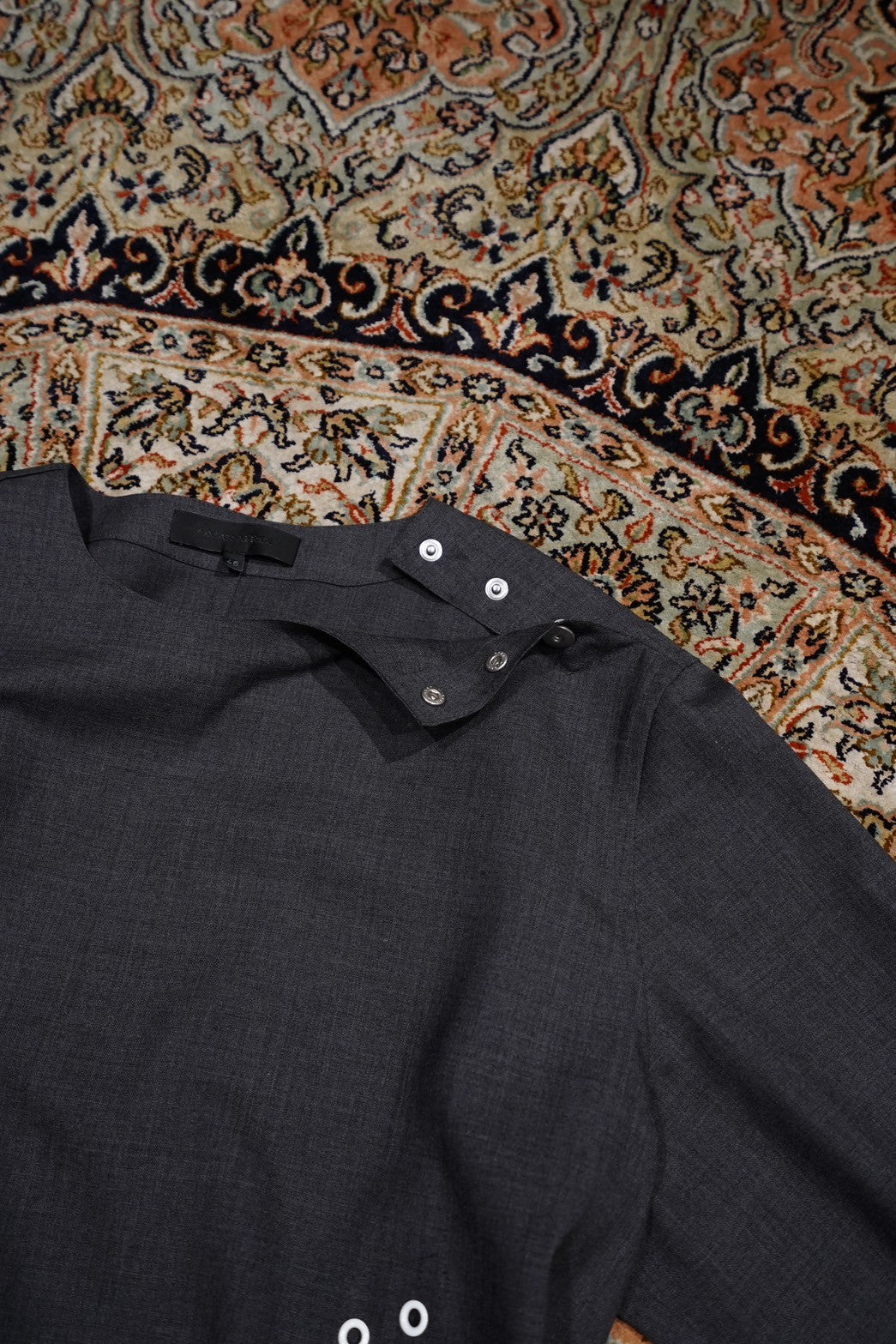 Omar Afridi(オマールアフリディ)25SSのAfridi CINCHED SHIRT(GREY