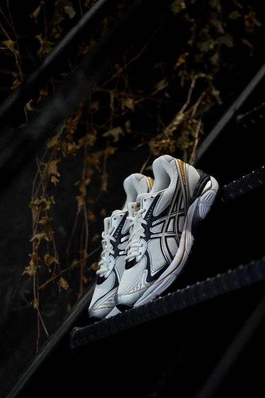 ASICS(アシックス)のGT-2160(CREAM/PURE SILVER)(スニーカー)(靴)の