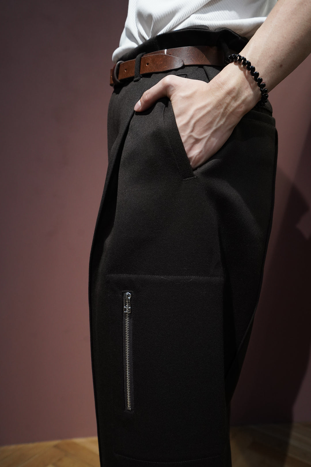OMAR AFRIDI (Omar Afuridi) RiveTed Wide Cropped Trousers (Black