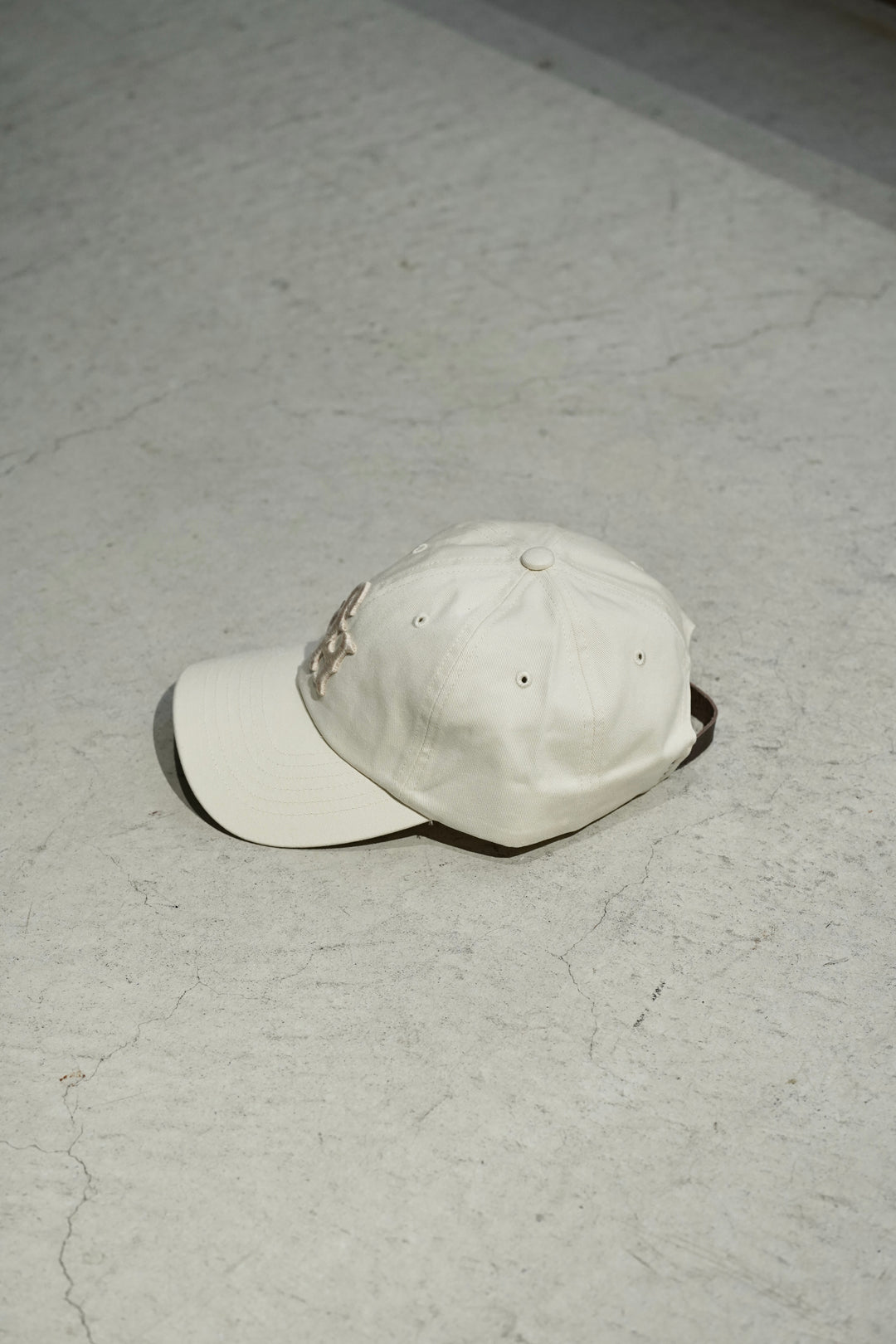 SUGARHILL(シュガーヒル)のLOGO BASEBALL CAP(IVORY)(キャップ