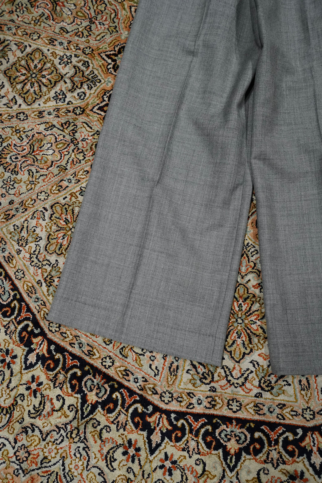 SATORU SASAKI(サトルササキ)のSINGLE-TUCKED WIDE TROUSERS(GRAY
