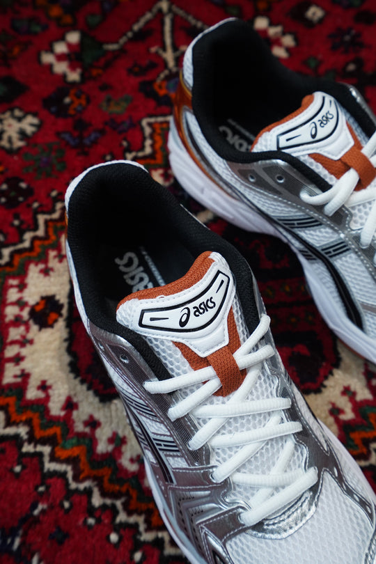 ASICS(アシックス)のGEL-KAYANO 14(WHITE/PIQUANT ORANGE)(スニーカー