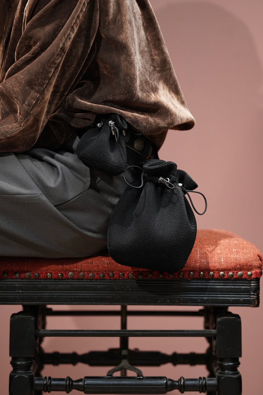 24ss Omar Afridi ポーチB Omar Afridi(オマールアフリディ)のPOUCH B(BLACK)(ポーチ)の