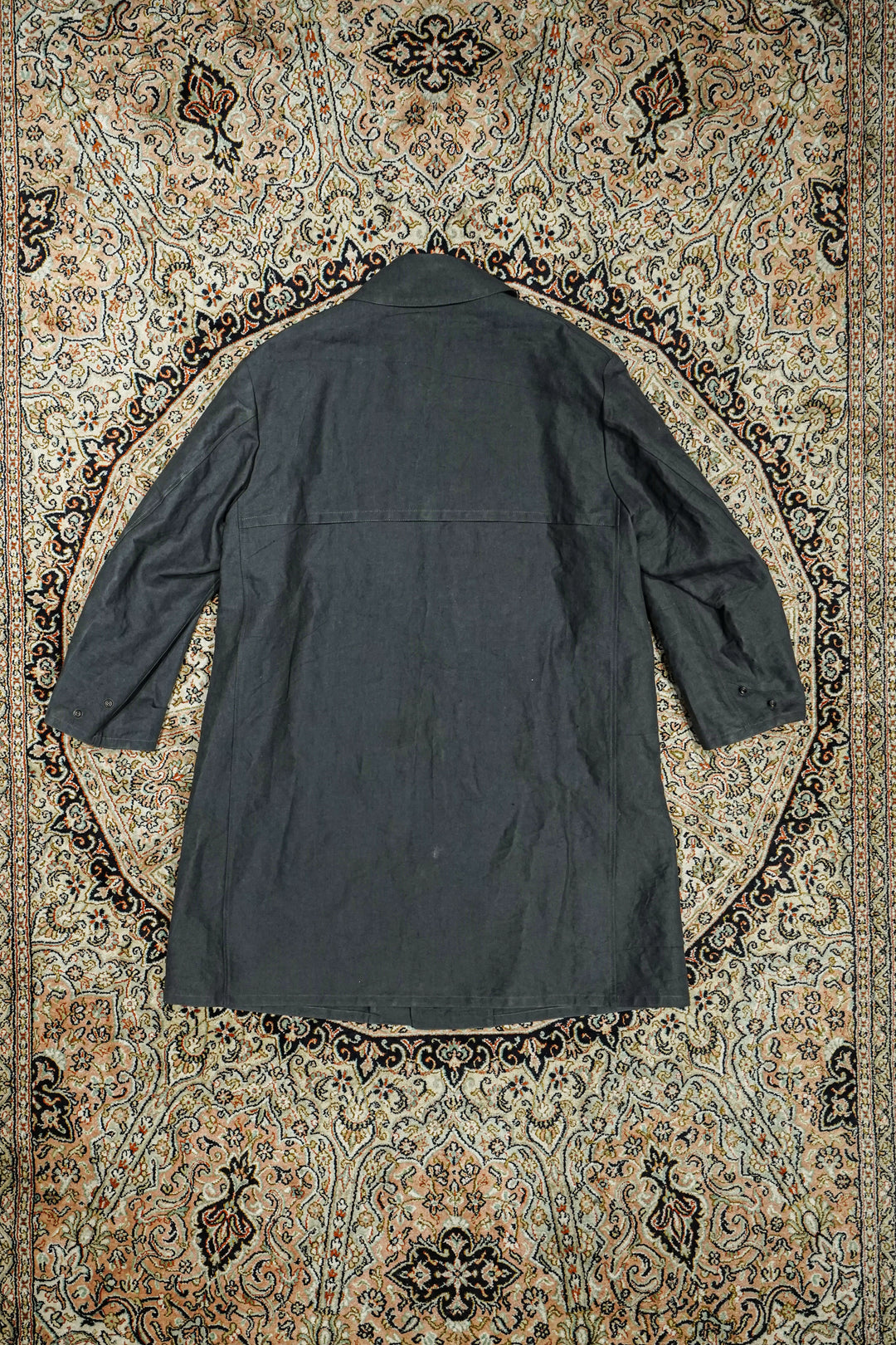 Taiga Takahashi(タイガタカハシ)2026SSのM-1918 RAIN COAT (CHARCOAL