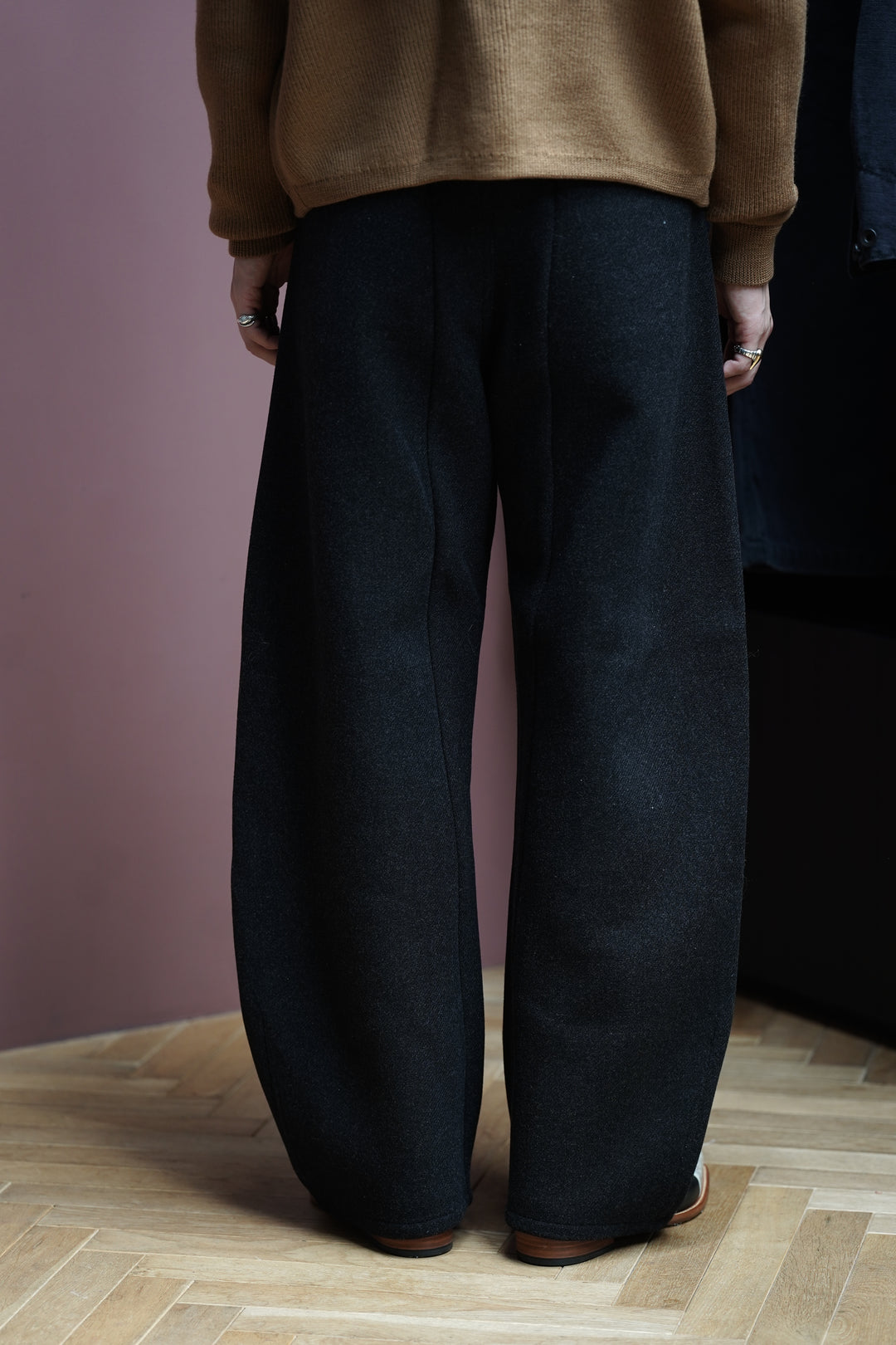 Omar Afridi(オマールアフリディ)25AWのPINA TROUSERS(CHARCOAL GREY
