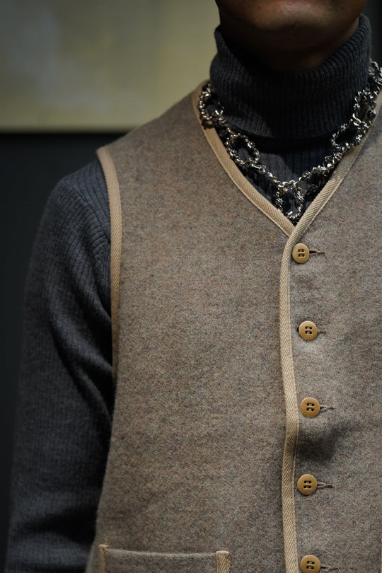 Taiga Takahashi(タイガタカハシ)のBLANKE VEST(BEIGE)(ベスト)の通販