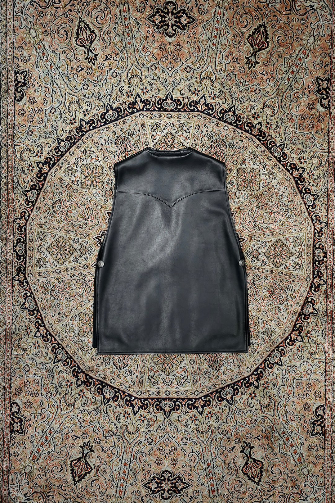 SARTO(サルト)25AWのLAMB LEATHER x CASHMERE REVERSIBLE VEST(BLACK