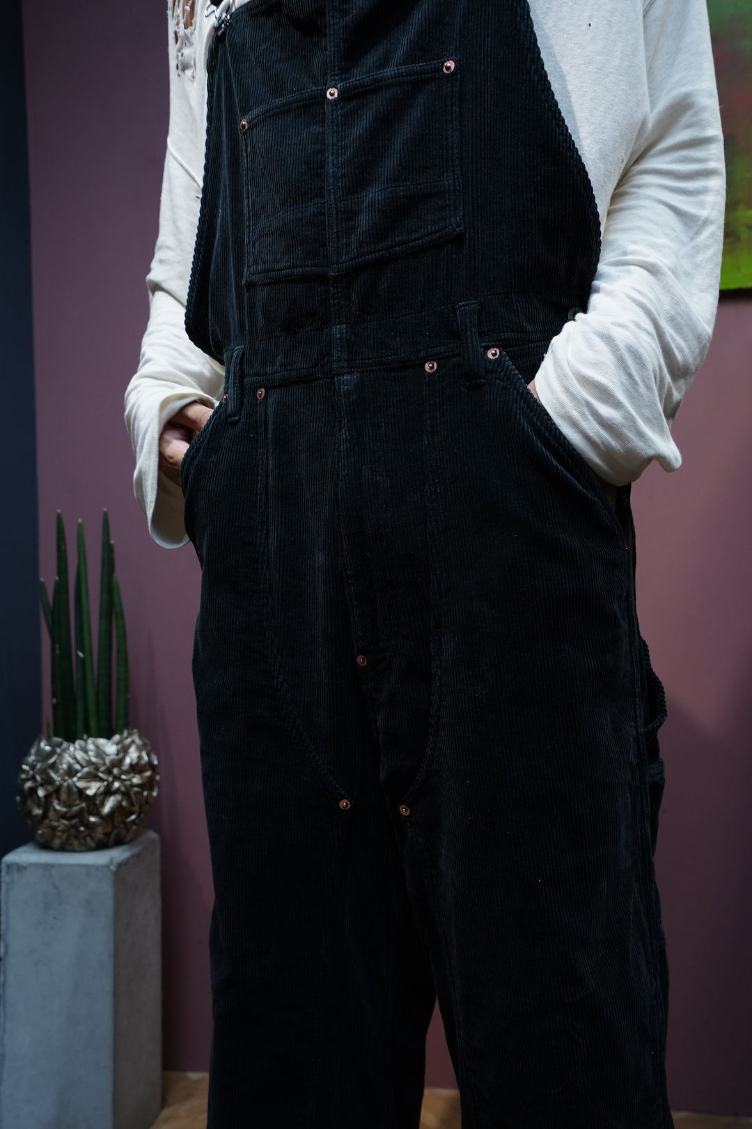 SUGARHILL(シュガーヒル)のCOURDUROY OVERALLS(BLACK)(オーバーオール