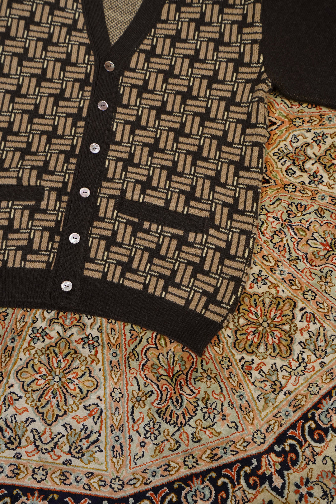 STEAF(スティーフ)のTILE KNIT CARDIGAN(GLOW BROWN)(ニット)の通販