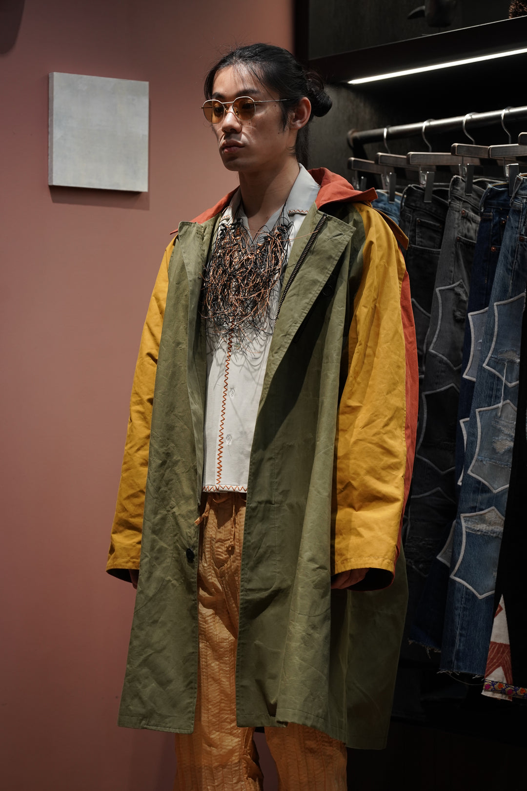 NICHOLAS DALEY(ニコラス デイリー)25SSのSLYGO MAC(RED/GREEN/GOLD