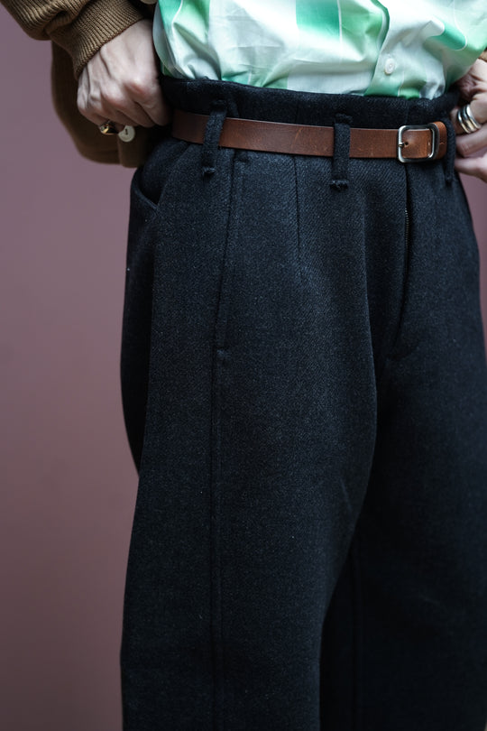 Omar Afridi(オマールアフリディ)25AWのPINA TROUSERS(CHARCOAL GREY