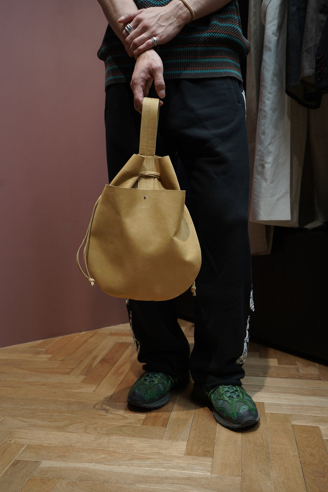 SASQUATCHfabrix. ハンドバッグ LEATHER HELMET BAG : ZOZOTOWN