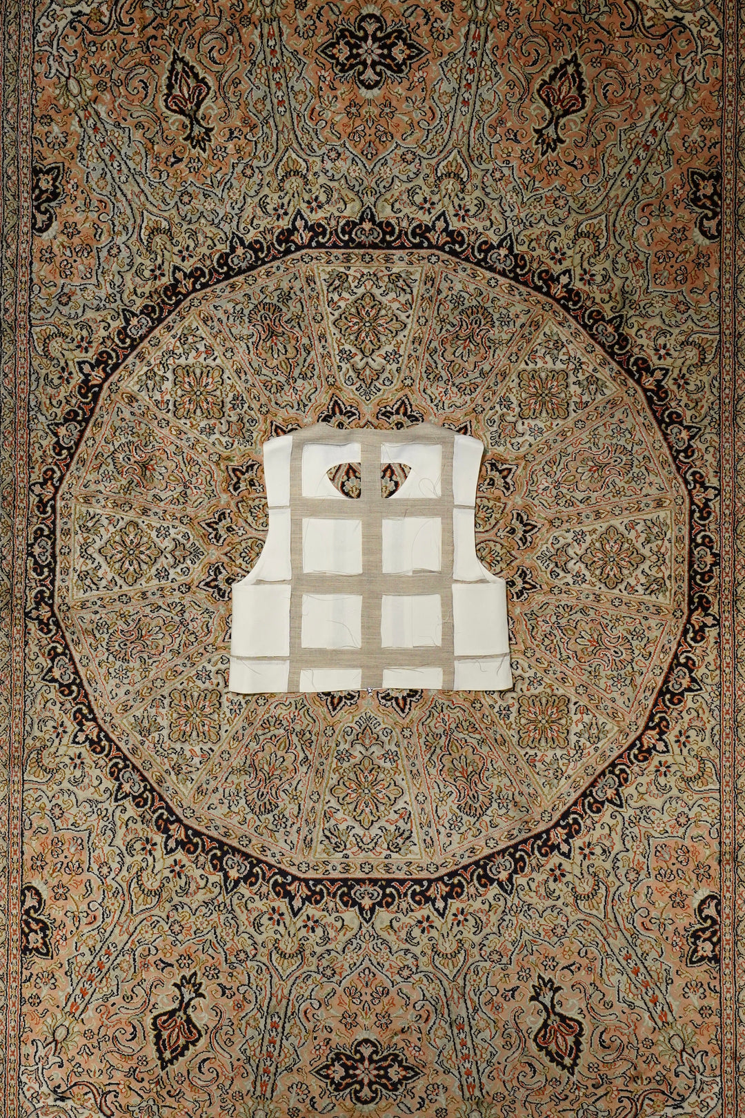 美品✨24SS ノブユキマツイ NOBUYUKI MATSUI フレームベスト Nobuyuki Matsui（ノブユキ マツイ）のDuality Vest（ベスト）の