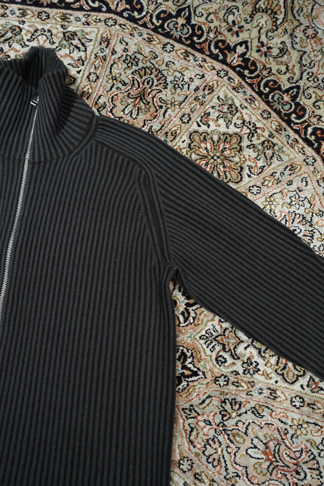 Omar Afridi(オマールアフリディ)25AWのARTICULATED DRIVERS KNIT