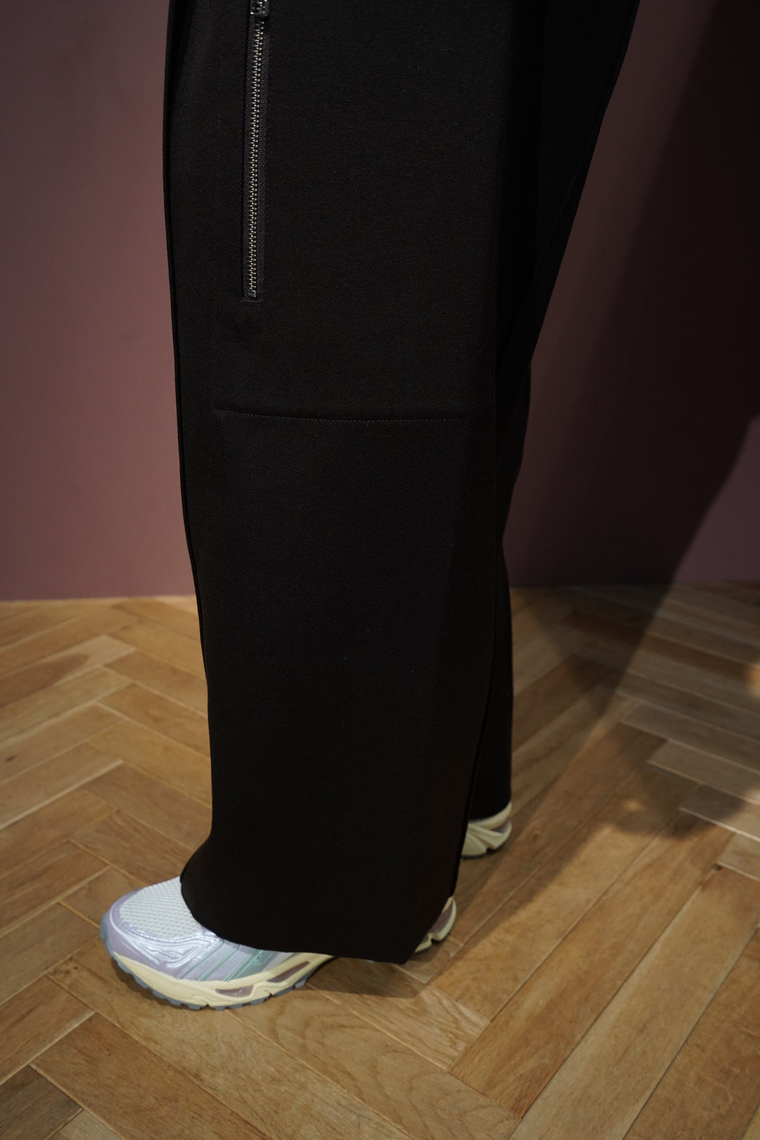 OMAR AFRIDI (Omar Afuridi) RiveTed Wide Cropped Trousers (Black