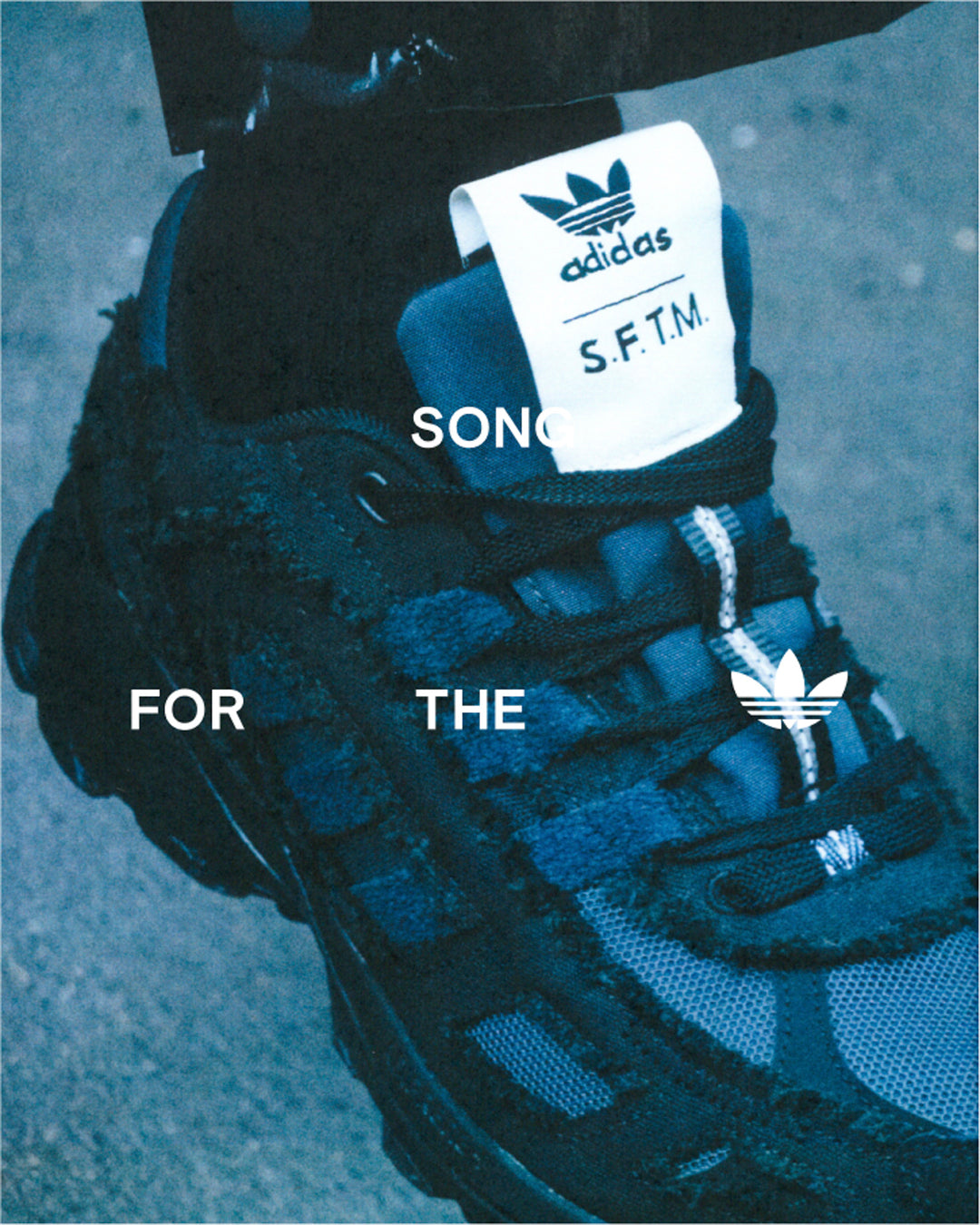 adiads(アディダス)のadidas SHADOW TURF SFTM(BLACK