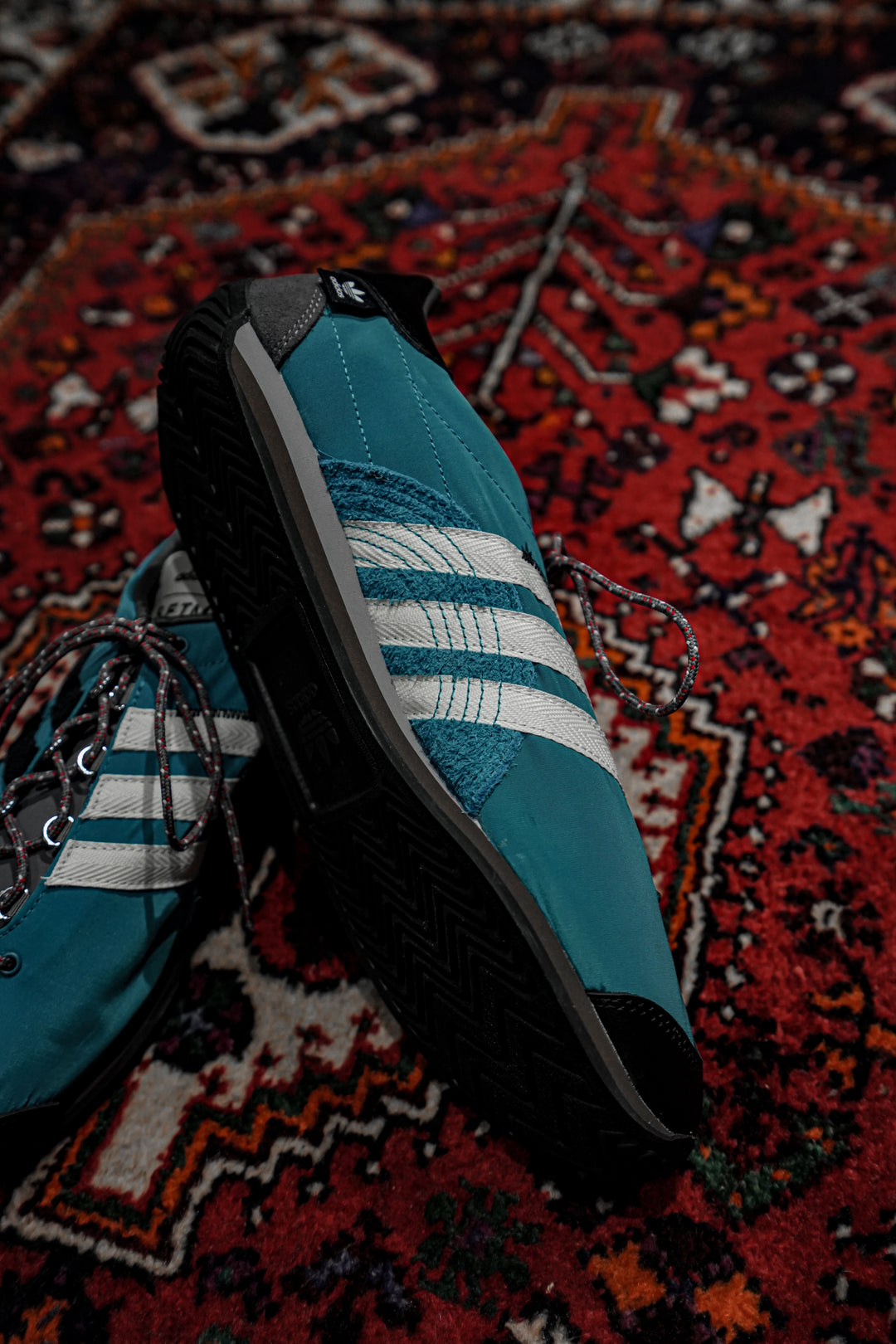 adiads(アディダス)のCOUNTRY OG SFTM(BLUE)(スニーカー)(靴)の通販