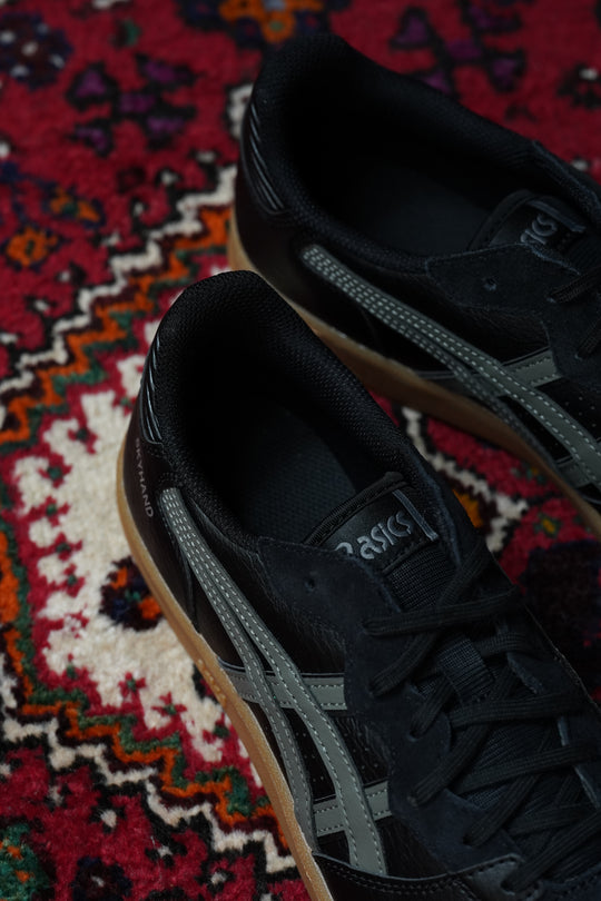 ASICS(アシックス)のSKYHAND OG(BLACK/TRUFFLE GREY)(スニーカー)(靴