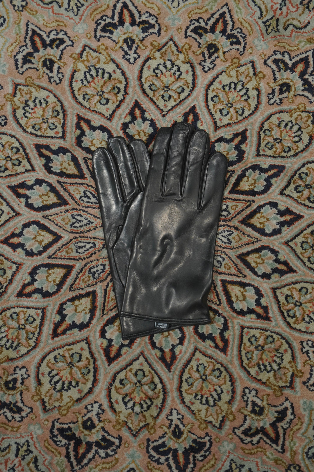 Omar Afridi(オマールアフリディ) 26AWのCURVED GLOVES(BLACK