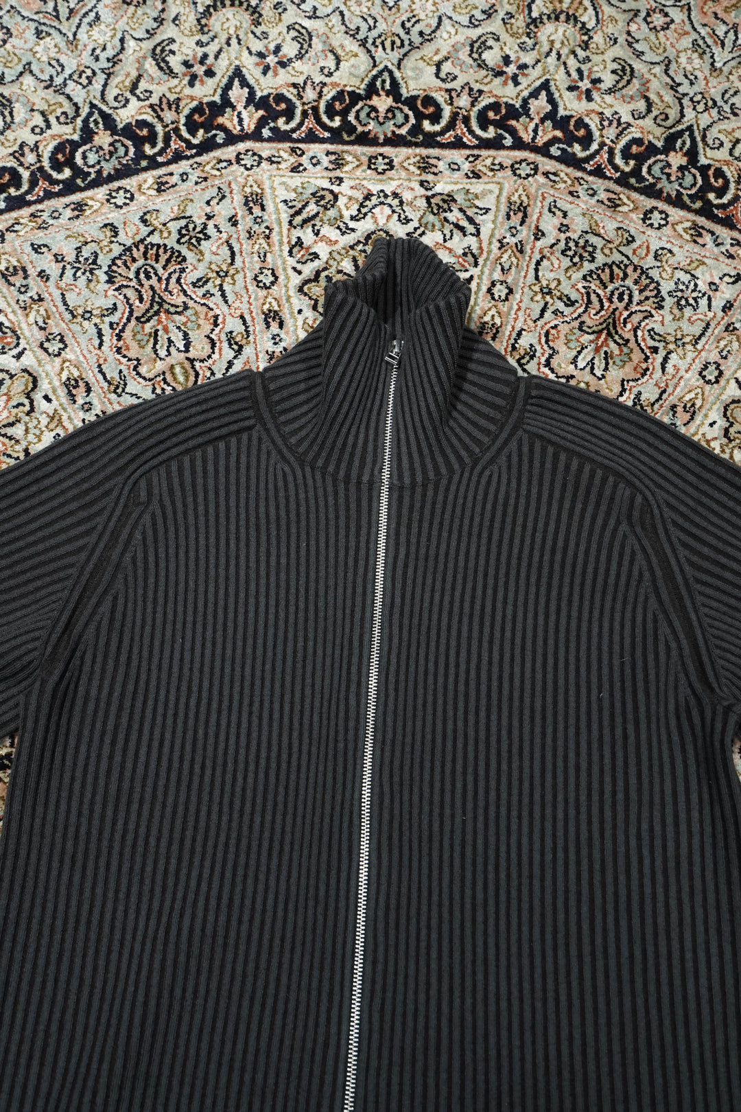 Omar Afridi(オマールアフリディ)25AWのARTICULATED DRIVERS KNIT