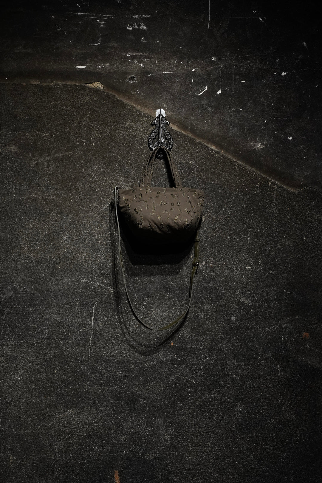 SAGAN VIENNA(サガン・ヴィエンナ)のPAZAR TOTE BAG CHISAI(KHAKI EMB