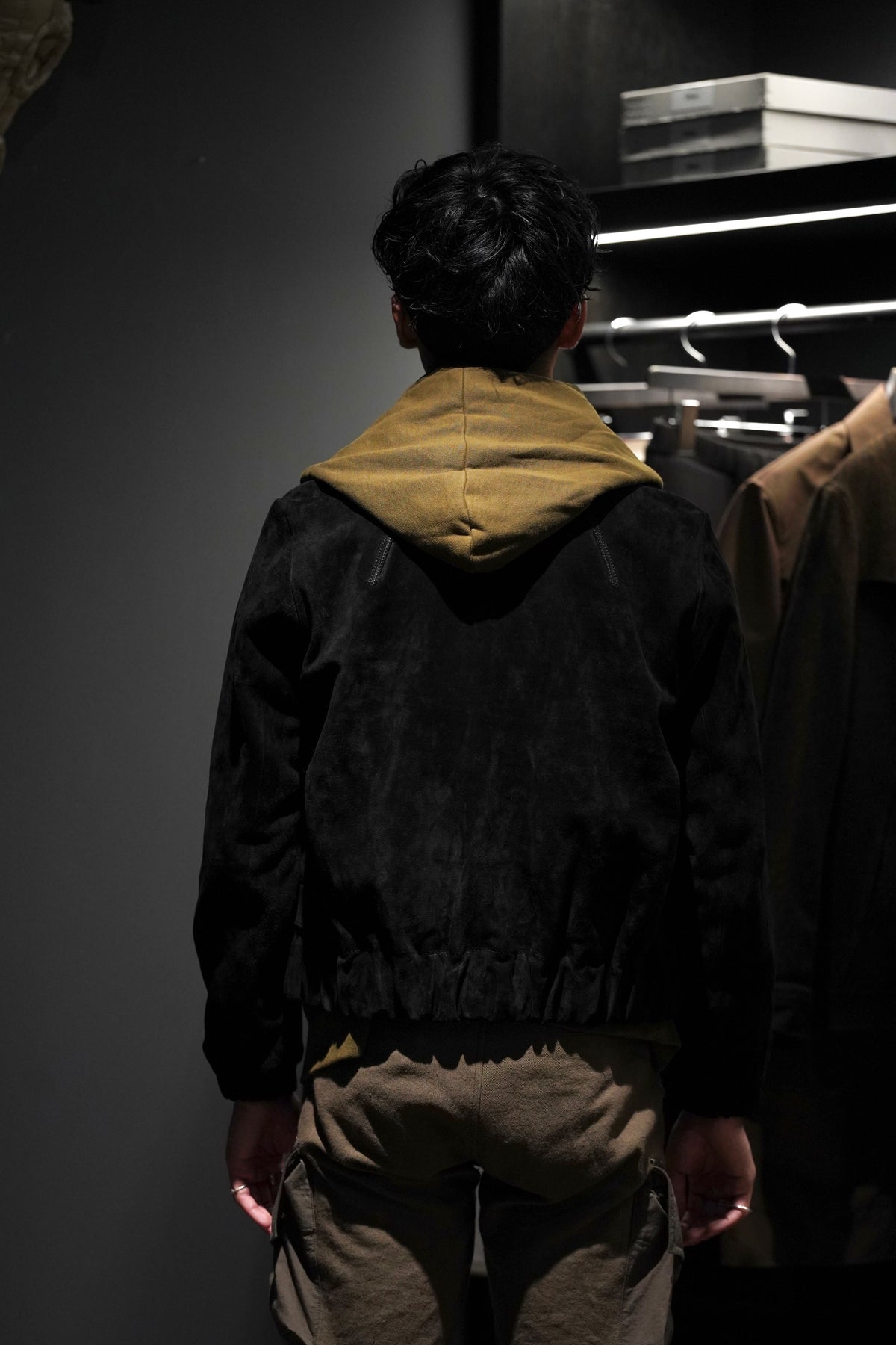 激安の A2 AFRIDI OMAR ジャケット・アウター BLOUSON BLACK SUEDE 