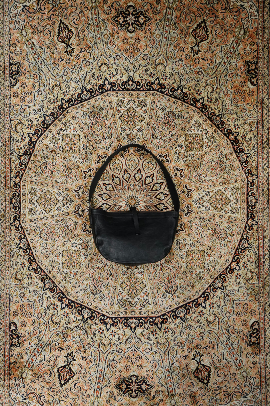 バッグ Taiga Takahashi Newsboy Bag Black CAF122D1-26D0-4257-A6BE-