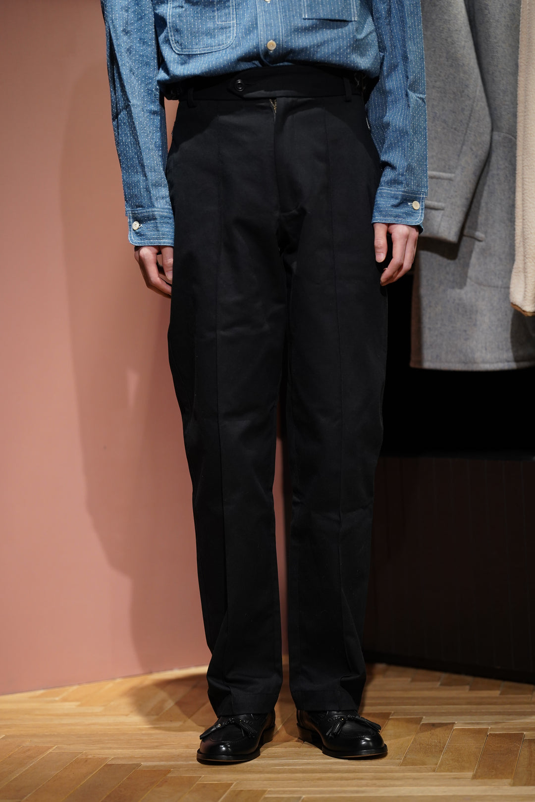 NICHOLAS DALEY(ニコラス デイリー)のPLEATED TROUSER(BLACK