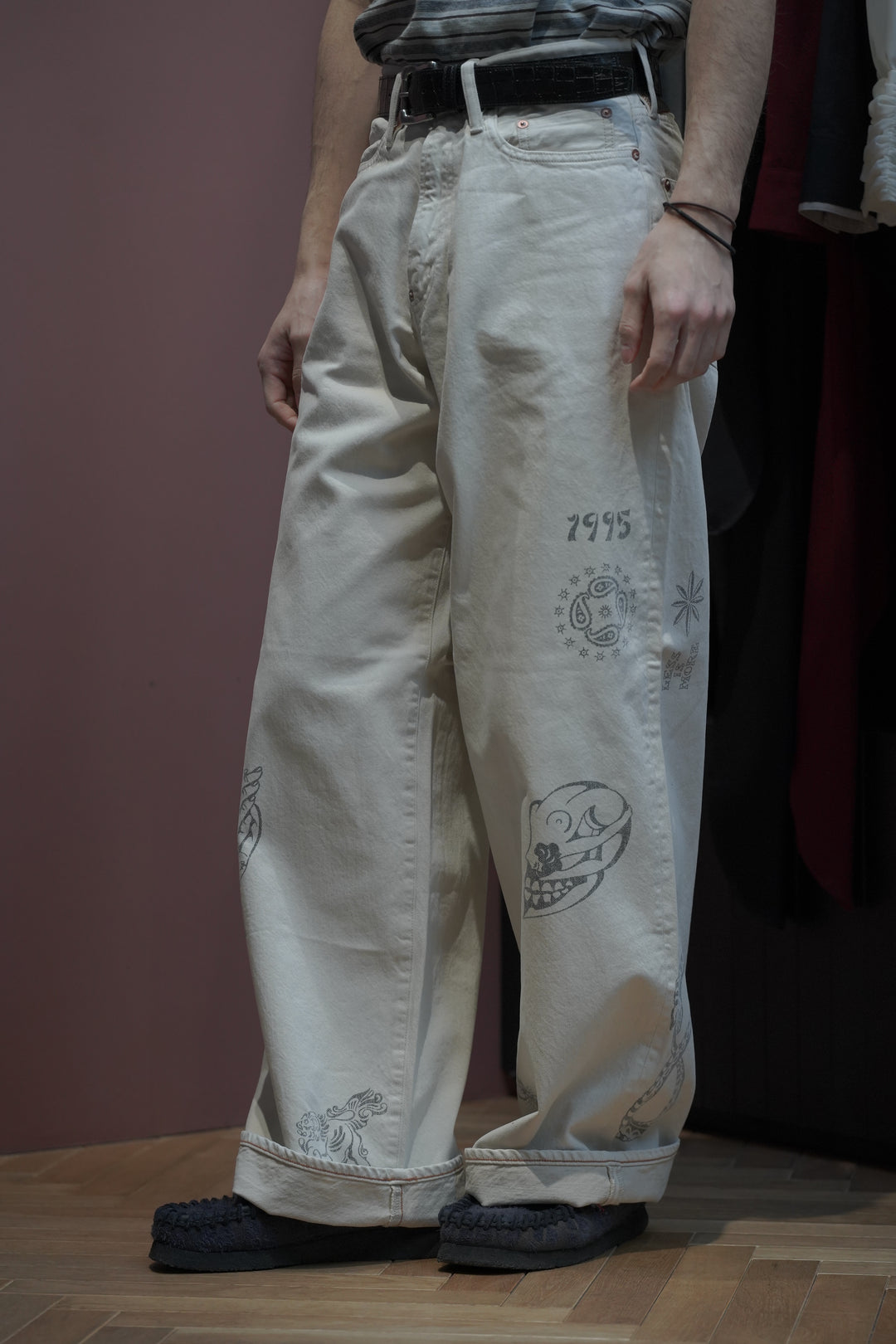 パンツ oi TATTOO MODERNDENIM WIDECUT 34 SUGARHILL(シュガーヒル)26SSのTATTOO FLASH PRINT MODERN DENIM WIDE