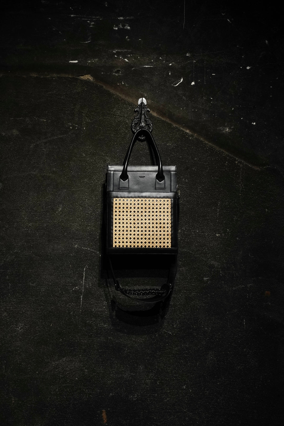 SAGAN VIENNA(サガン・ヴィエンナ)のVIENNA SHOPPER BAG M(NERO-RATTAN