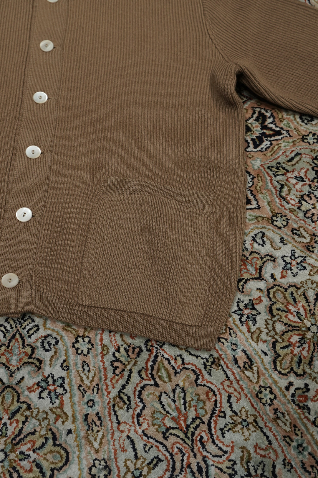 TAIGA TAKAHASHI (Taigatakahashi) DB Cardigan (IVORY) (Cardigan