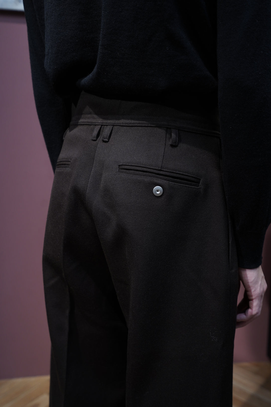 OMAR AFRIDI (Omar Afuridi) RiveTed Wide Cropped Trousers (Black