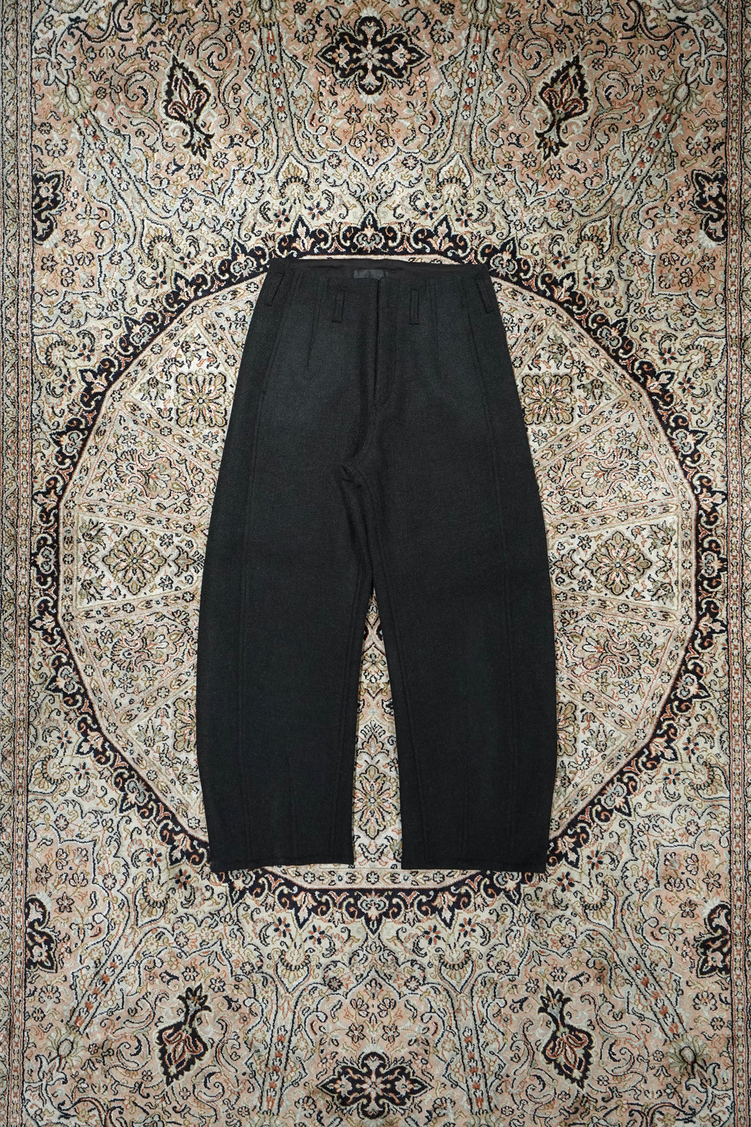 Omar Afridi(オマールアフリディ)25AWのPINA TROUSERS(CHARCOAL GREY