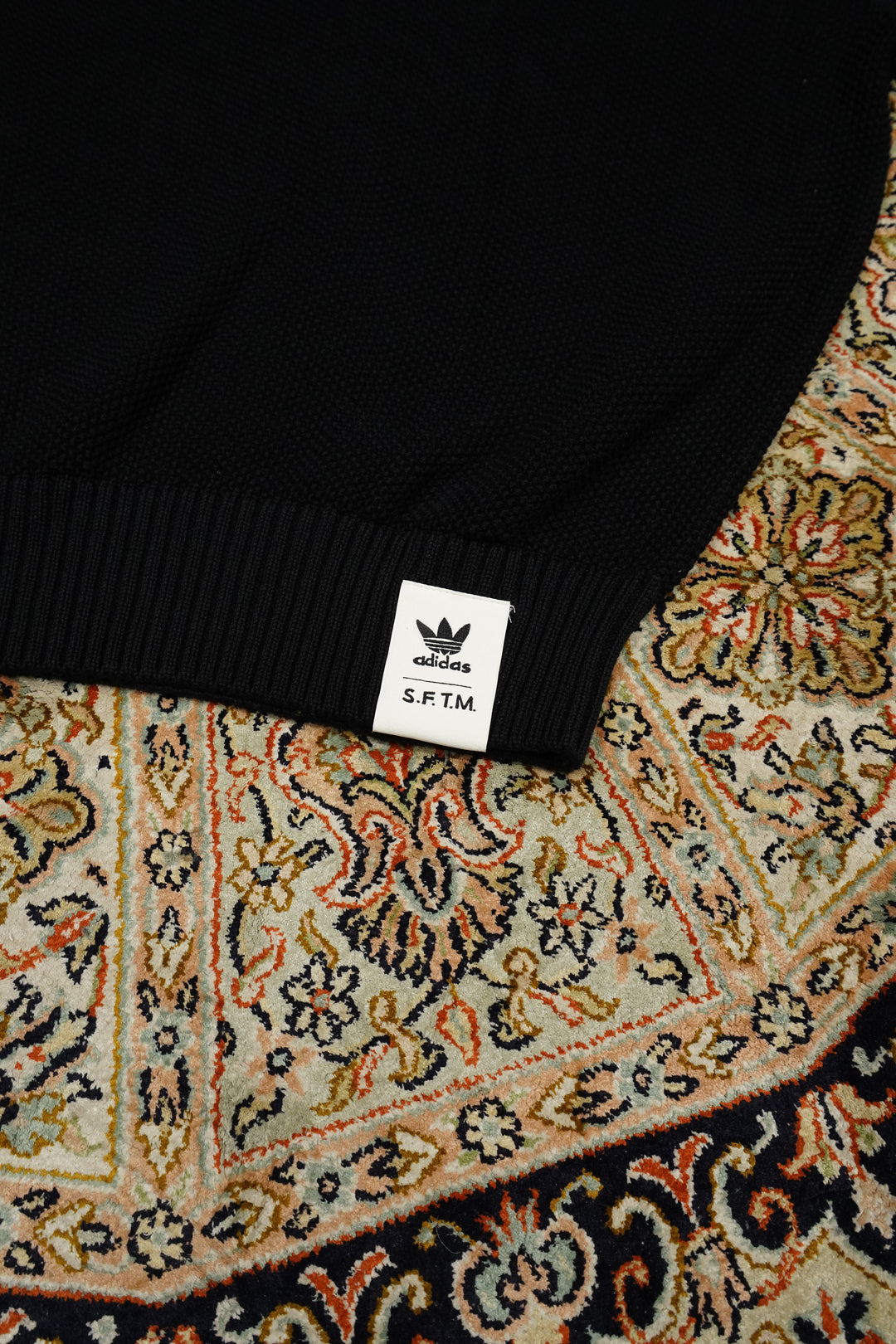 adiads(アディダス)のSong for the Mute STMT SFTM KNIT CREW (BLACK