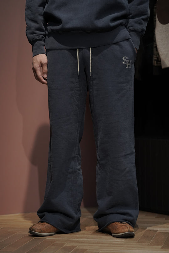 SUGARHILL(シュガーヒル)のLOGO PRINTED SWEAT TROUSERS(OLD NAVY