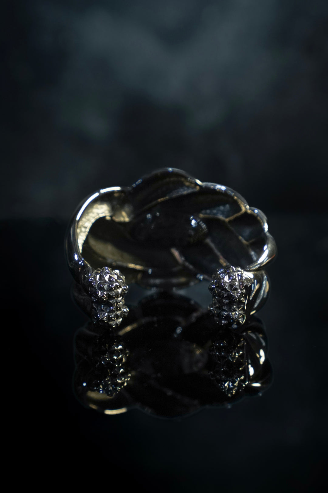 Natural Instinct ENDLESS KNOT バングル付属品あり Natural Instinct シルバー ENDLESS KNOT バングル