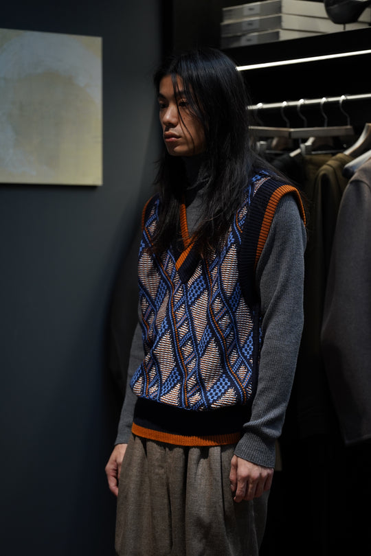 NICHOLAS DALEY(ニコラス デイリー)のREVERSIBLE VEST(NAVY/ORANGE