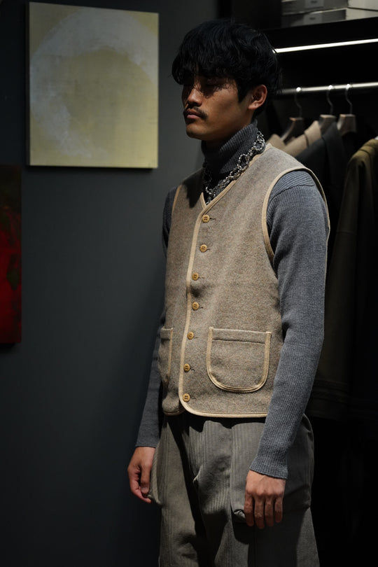 Taiga Takahashi(タイガタカハシ)のBLANKE VEST(BEIGE)(ベスト)の通販