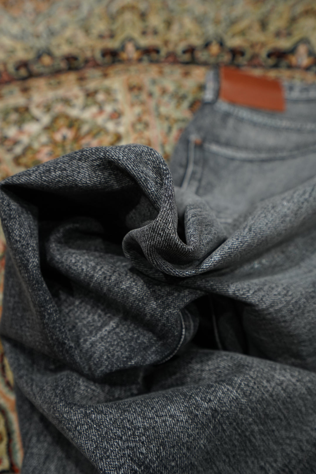 SUGARHILL(シュガーヒル)のFOILED DENIM TROUSERS WIDE CUT(BLACK