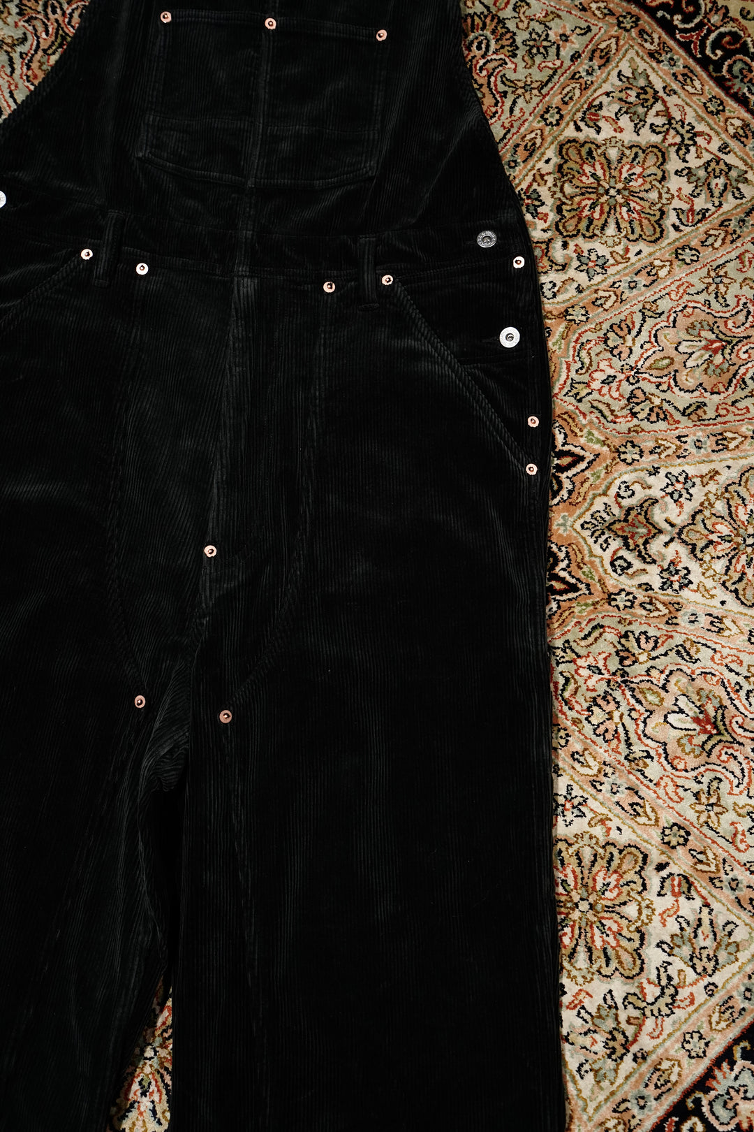 SUGARHILL(シュガーヒル)のCOURDUROY OVERALLS(BLACK)(オーバーオール