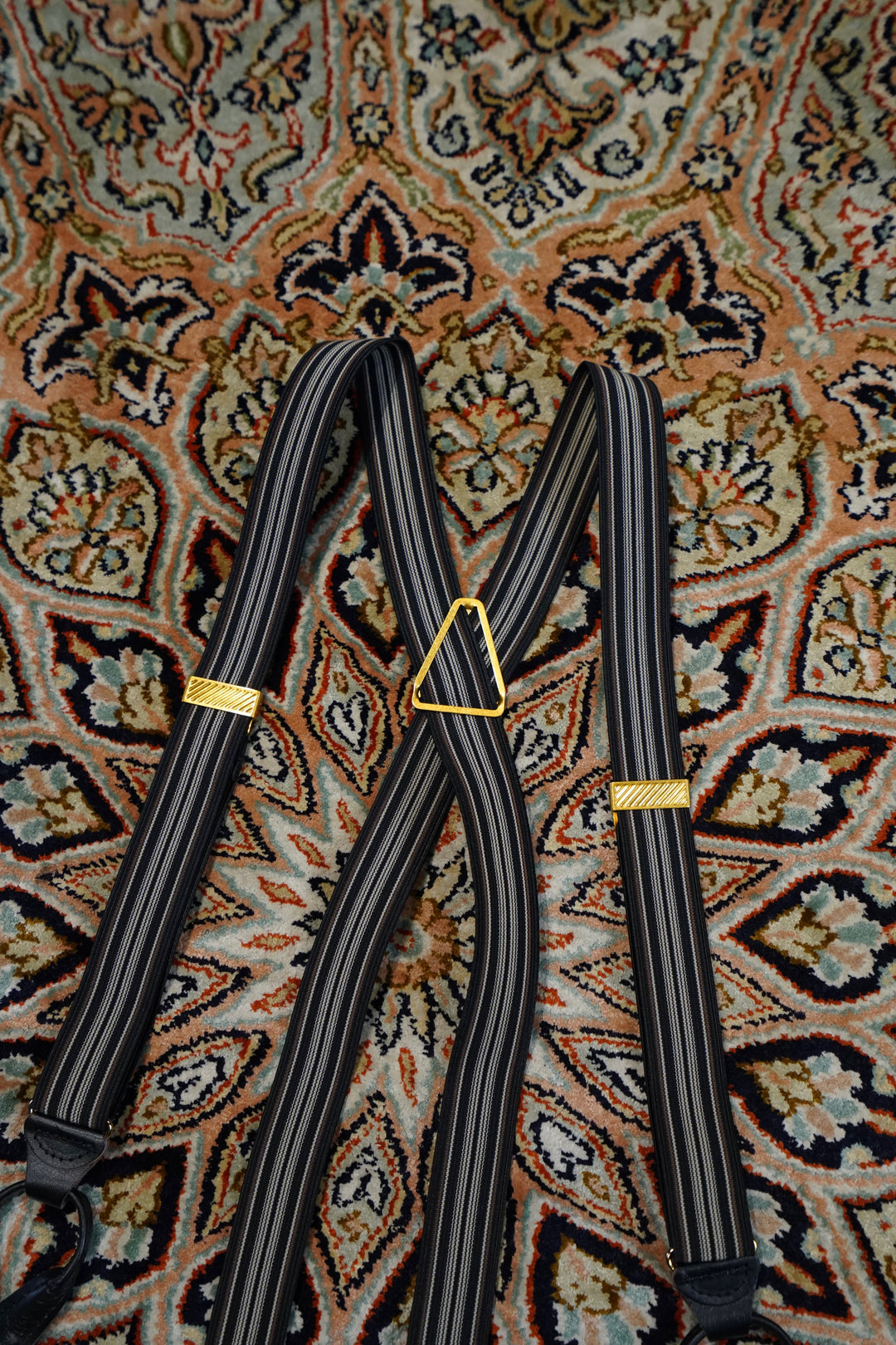 Taiga Takahashi(タイガタカハシ)のSUSPENDER(MULTI STRIPE BLACK