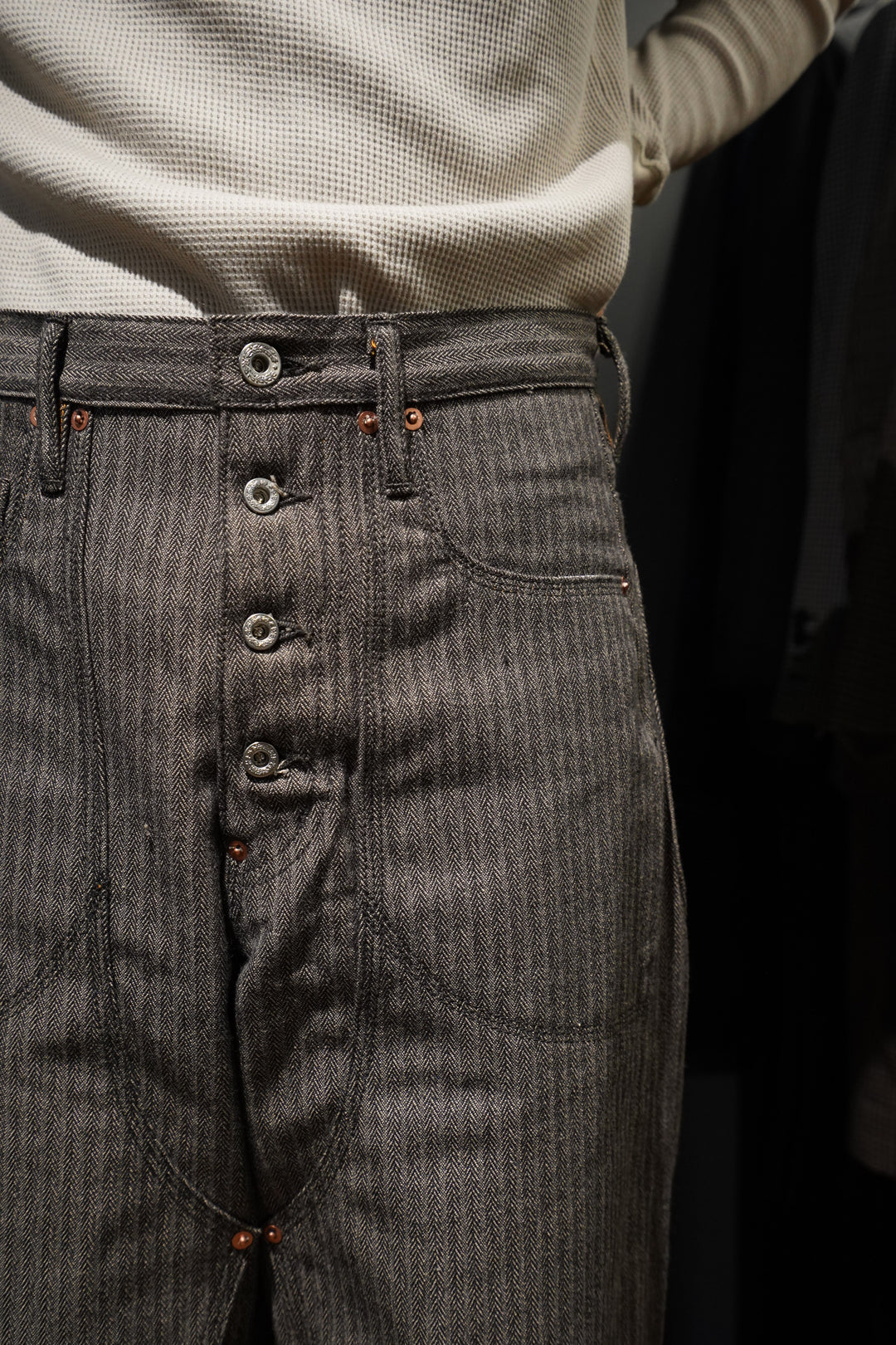 SUGARHILL（シュガーヒル）のHERRINGOBONE DOUBLE KNEE DENIM