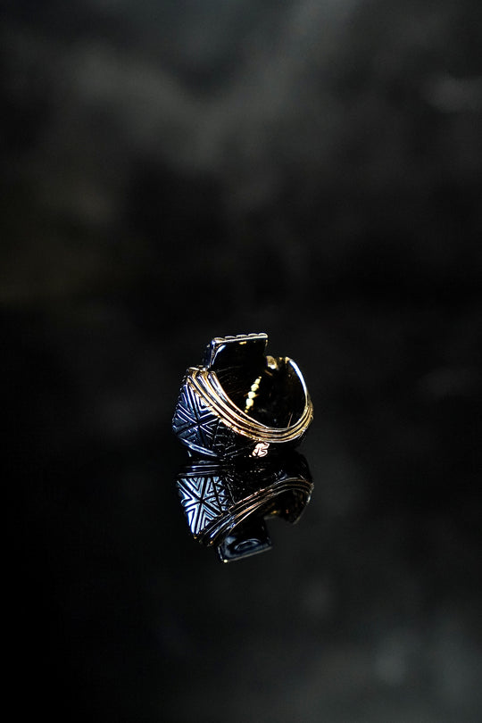 NATURAL INSTINCT(ナチュラル インスティンクト)の“Roots of the cross