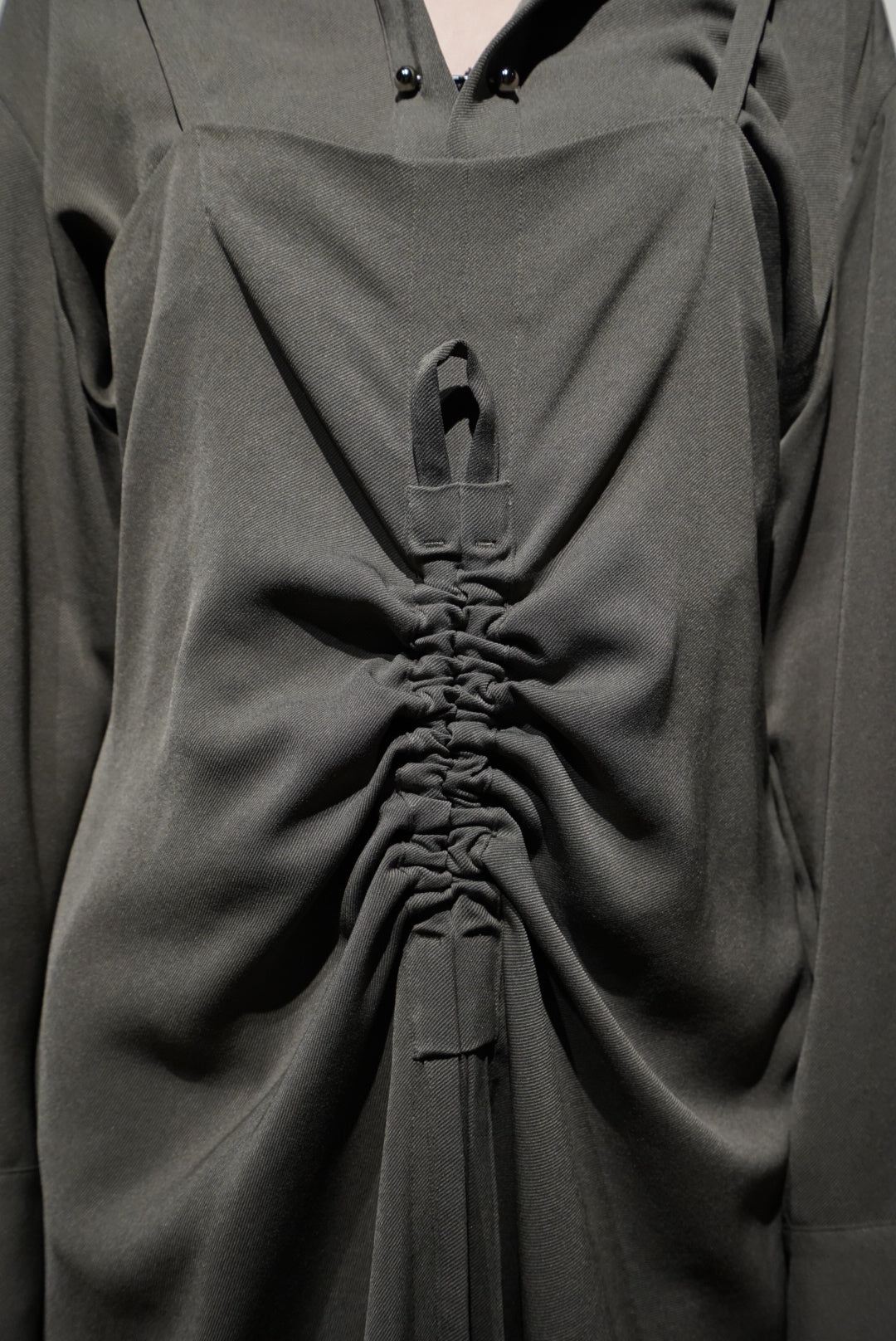 UJOH FRONT GATHERED CAMISOLE ウジョー UJOH(ウジョー)のFront Gathered Camisole(OLIVE GRAY