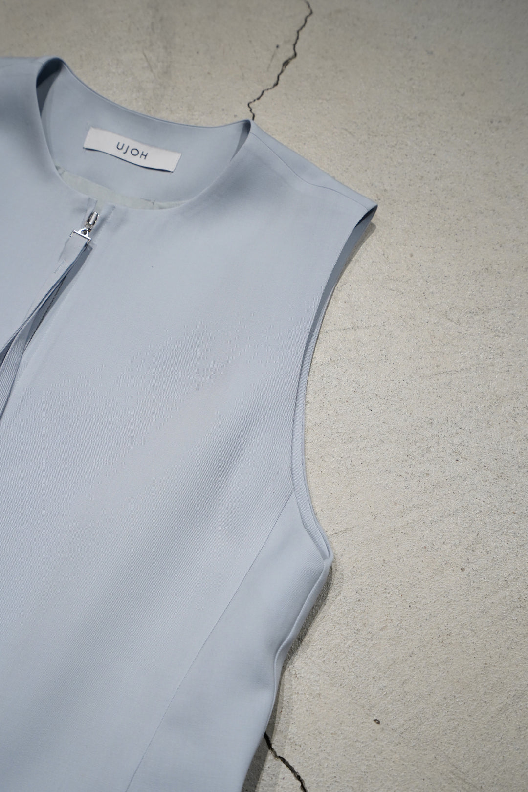 UJOH ZIP Slit Vest ブラック UJOH ZIP Slit Vest ブラック