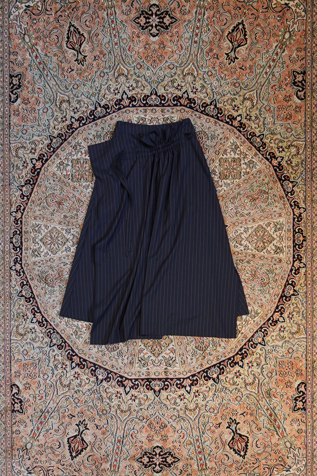 UJOH(ウジョー)のGathered Wrap SKT (DARK NAVY)(スカート)の通販