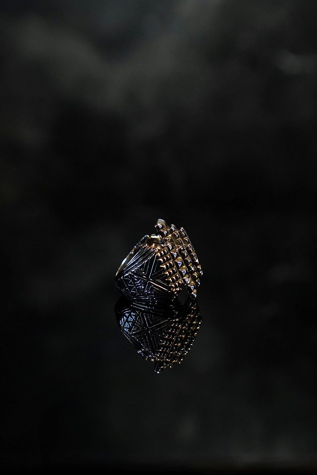 NATURAL INSTINCT(ナチュラル インスティンクト)の“Roots of the cross